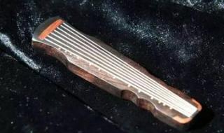 古琴琴面镶嵌的十三个
